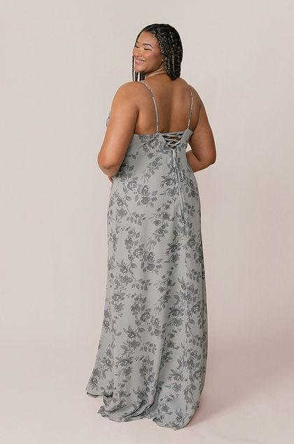 Model: Ashtyn; Size: 24 Tall; Color: Sage Bouquet