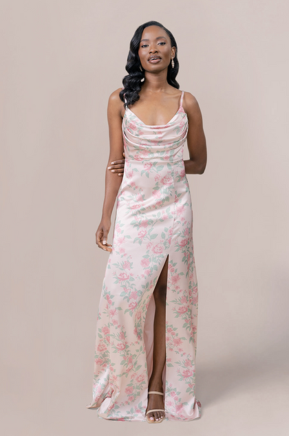 Model: April; Size: 4; Color: Blushing Bride Bouquet