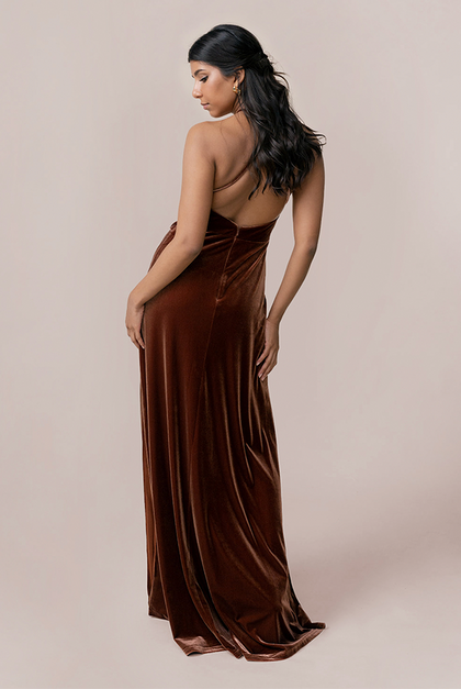 Model: Jacinth; Size: 4; Color: Mahogany