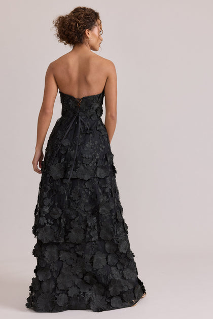 Model: Erica; Size: 4; Color: Black