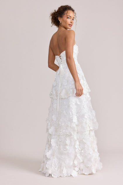 Model: Erica; Size: 4; Color: White