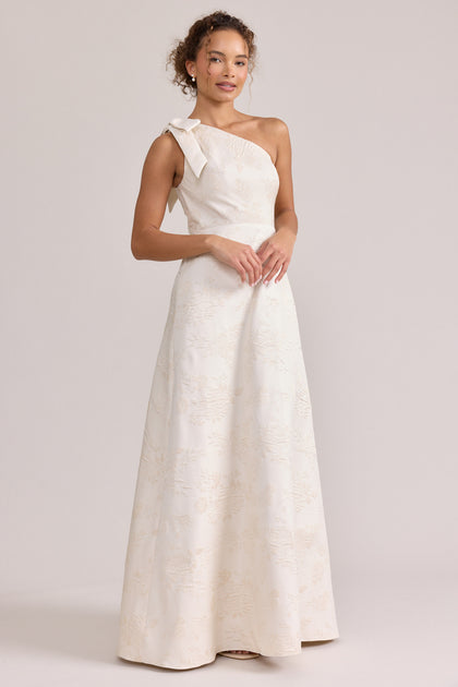 Model: Erica; Size: 4; Color: Champagne
