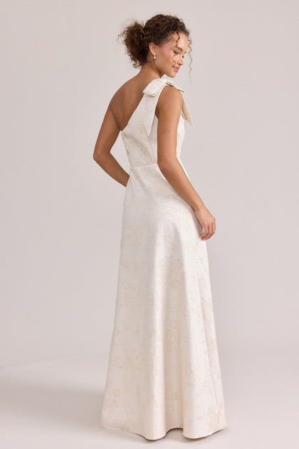 Model: Erica; Size: 4; Color: Champagne