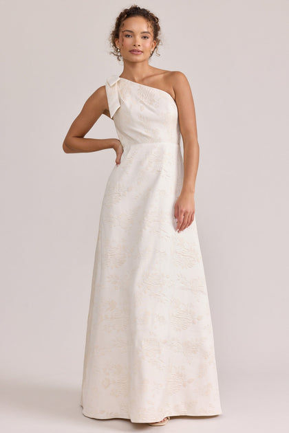 Model: Erica; Size: 4; Color: Champagne