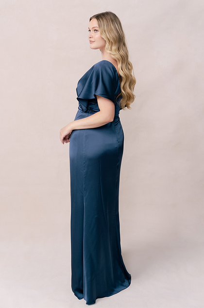 Model: Sydney; Size: 10; Color: Romantic Blue