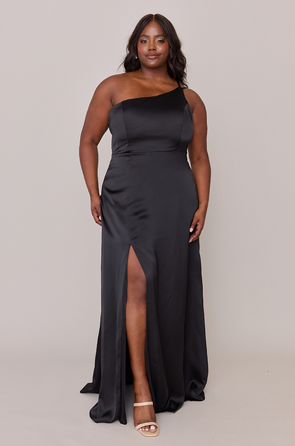 Model: Laken; Size: 24; Color: Black