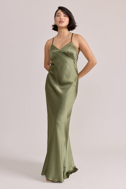 Model: Clarissa; Size: S; Color: Moss