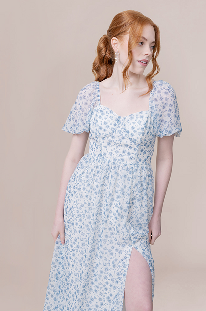 Model: Merrik; Size: 4; Color: French Blue Posey