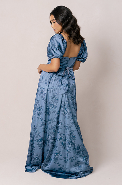 Model: Irene; Size: 10; Color: Indie Blue Bouquet