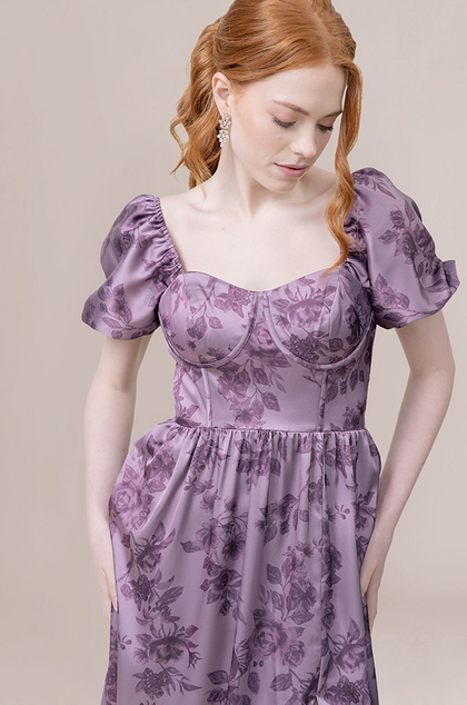 Model: Merrik; Size: 4; Color: Lilac Bouquet