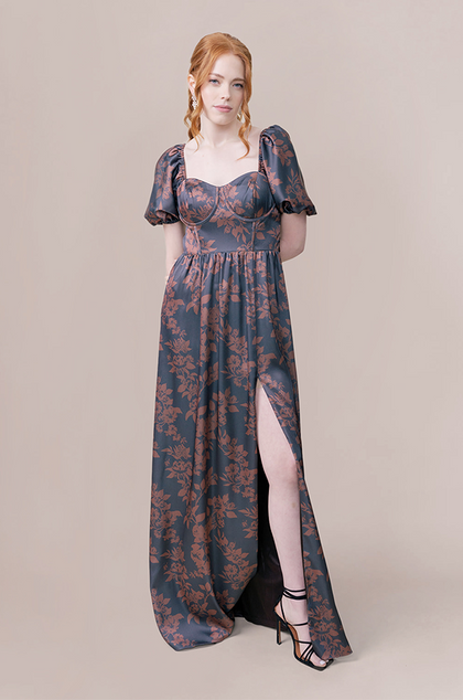 Model: Merrik; Size: 4; Color: Mahogany Bouquet