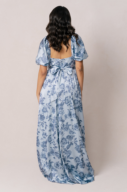Model: Irene; Size: 10; Color: Sky Blue Bouquet