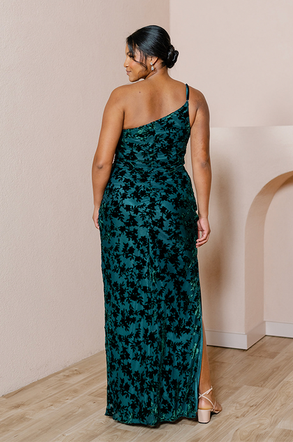 Model: Charisse; Size: 16; Color: Classic Emerald