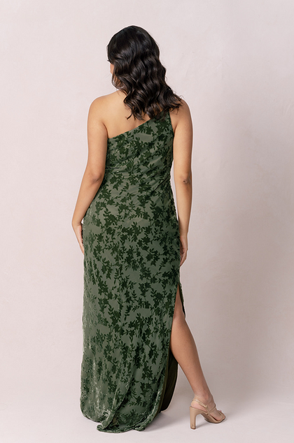 Model: Irene; Size: 10; Color: Deep Olive Burnout