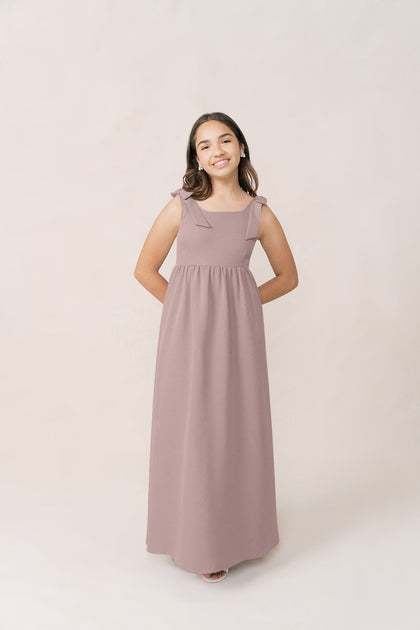 Model: Sianah; Size: J12; Color: Latte