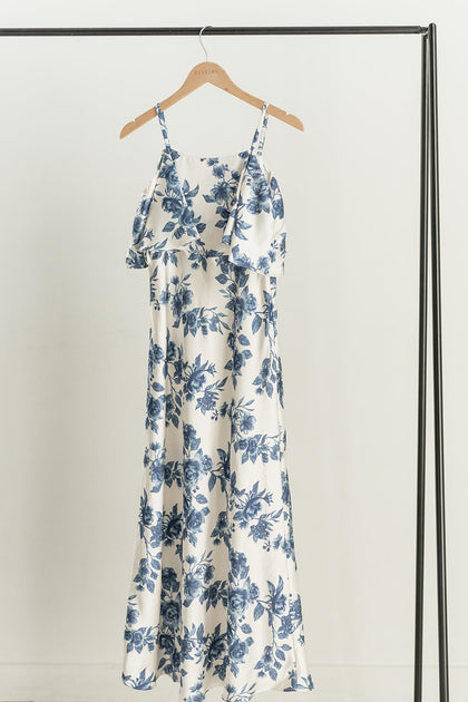 Color: Dusty Blue Bouquet