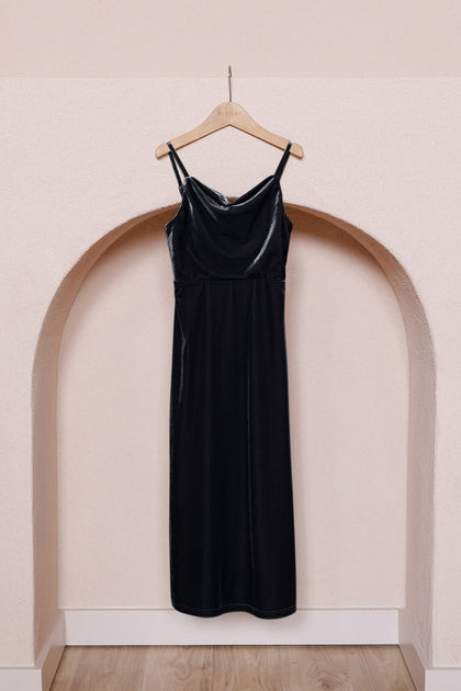 Juniors Skye Velvet Dress | Black