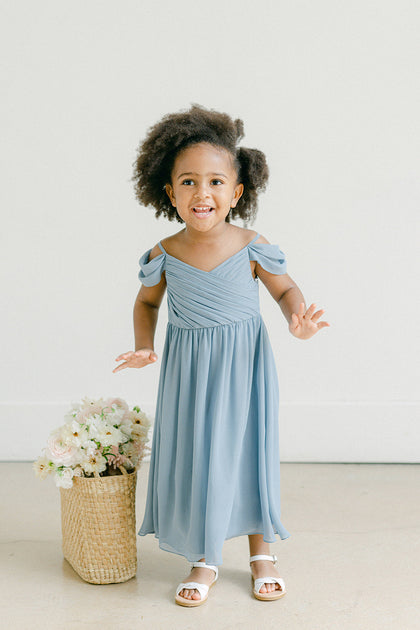 Model: Neveah; Size: 3T; Color: French Blue