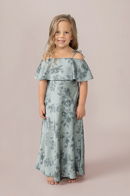 Model: Elizabeth; Size: 4T; Color: Sage Bouquet