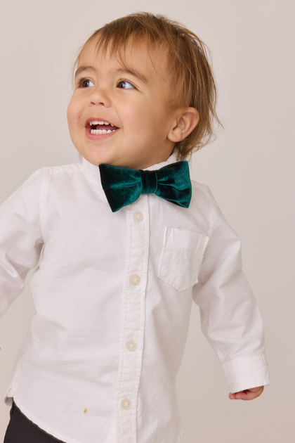 Size: Kids Bowtie; Color: Classic Emerald