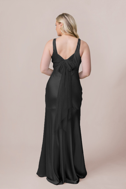 Model: McCallah; Size: 14