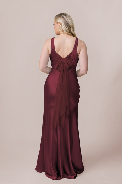 Model: McCallah; Size: 14