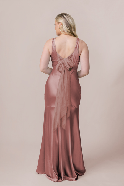 Model: McCallah; Size: 14