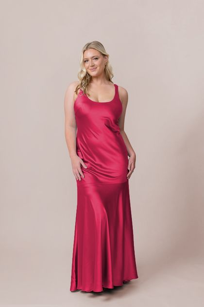 Model: McCallah; Size: 14