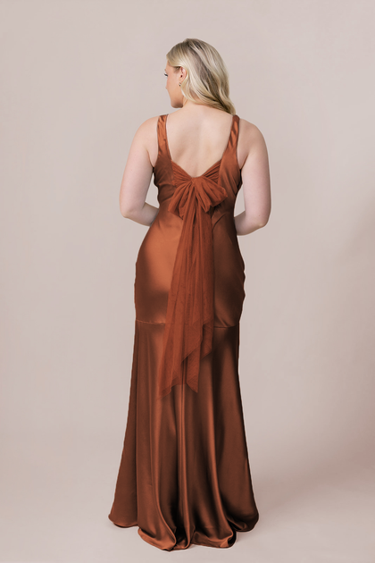 Model: McCallah; Size: 14
