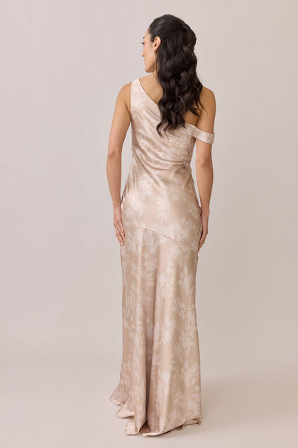 Model: Saije; Size: 4