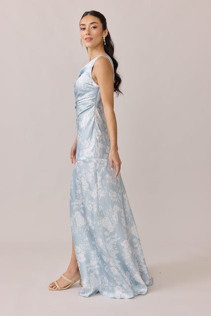 Model: Saije; Size: 4; Color: Sky Blue Bouquet