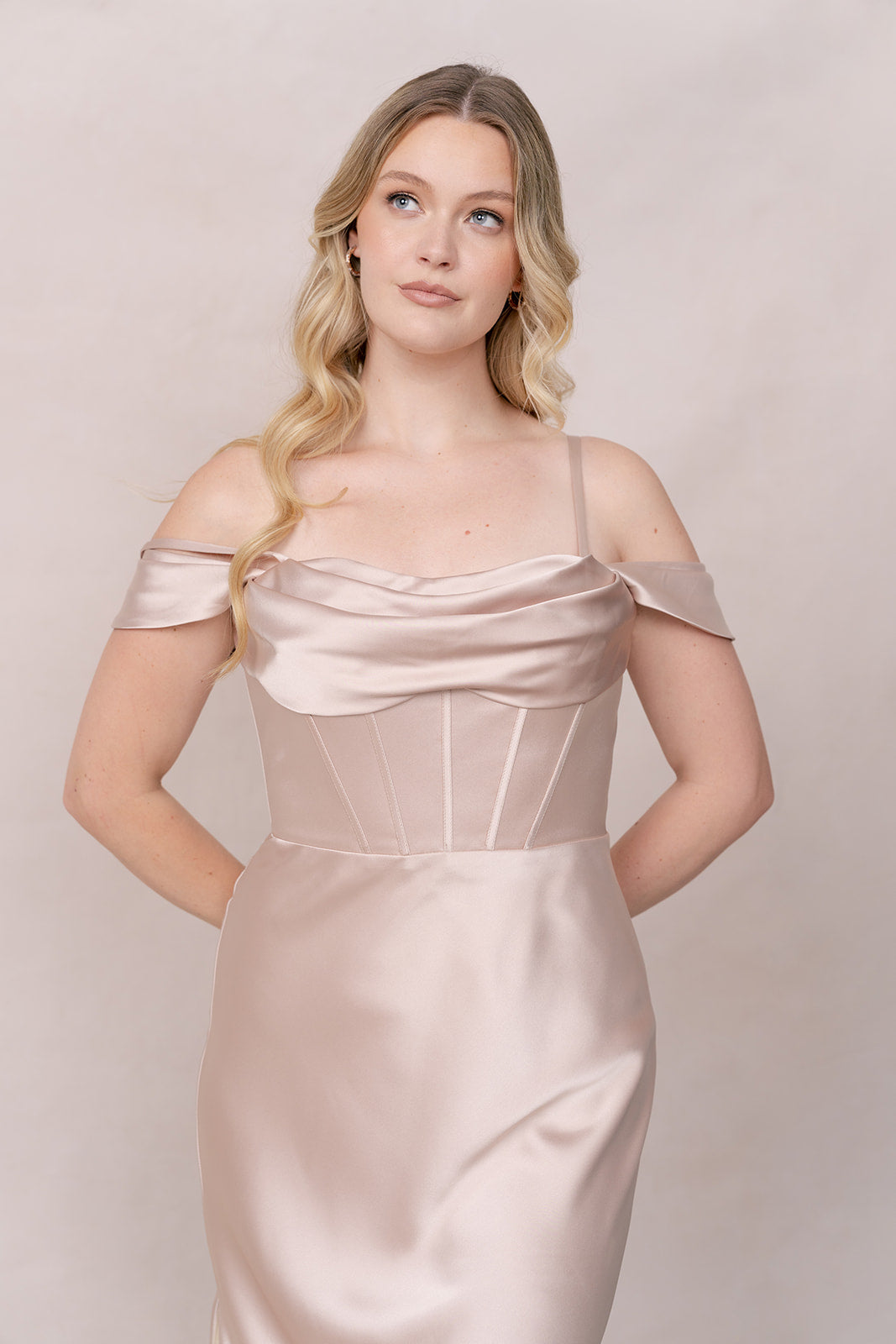 Revelry Dawson Satin gold on sale champagne, 18