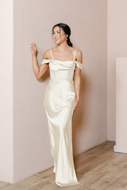Model: Audra; Size: 4