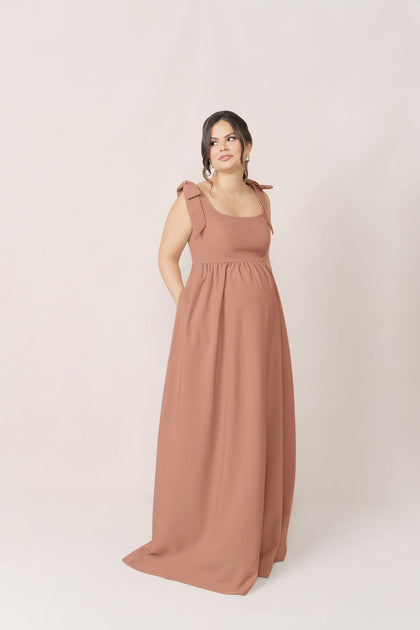 Model: Barbara; Size: 14; Color: Desert Rose
