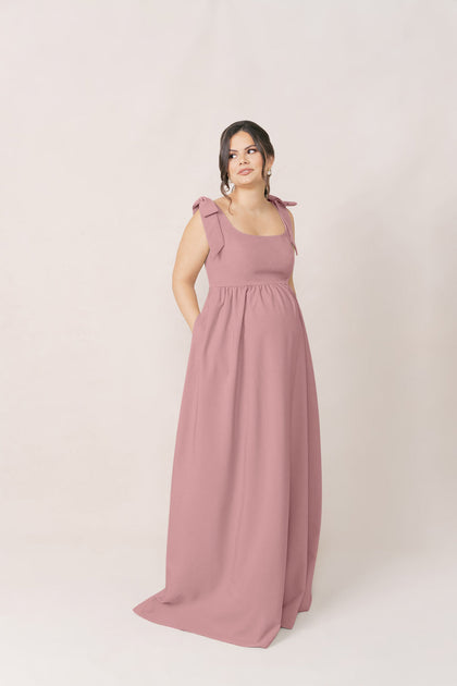Model: Barbara; Size: 14; Color: Rose Quartz