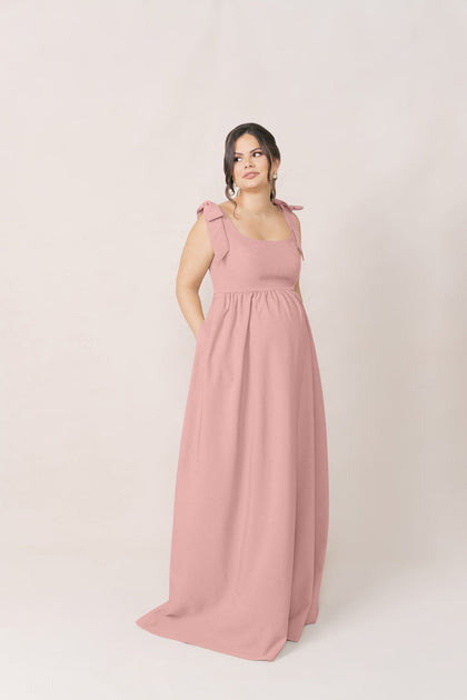 Model: Barbara; Size: 14; Color: Rosette
