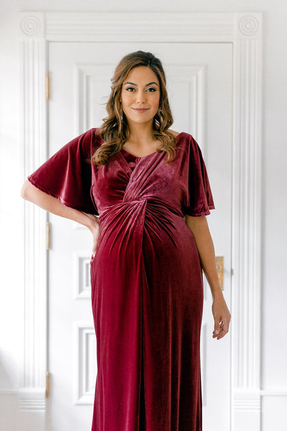 Model: Amanda, Size 14, Romantic Rose Velvet