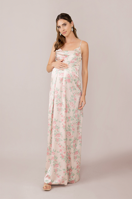 Model: Lindsey; Size: 4; Color: Blushing Bride Bouquet