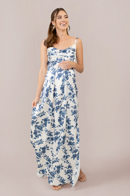 Model: Lindsey; Size: 4; Color: Dusty Blue Bouquet