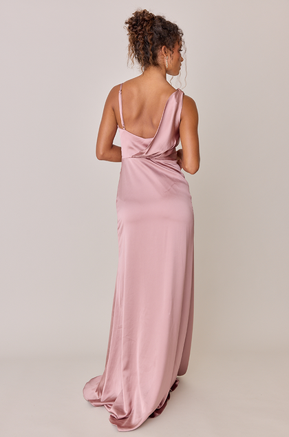 Model: Erica; Size: 4; Color: Rose Quartz