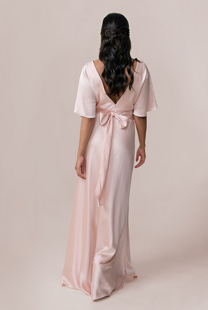 Model: Jacinth; Size: 4; Color: Blush