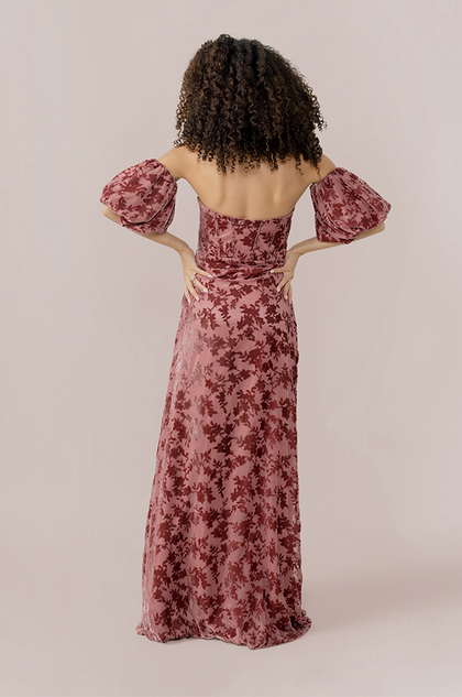 Model: Brinkley; Size: 4; Color: Dusty Rose. Bubble Sleeves sold separately.