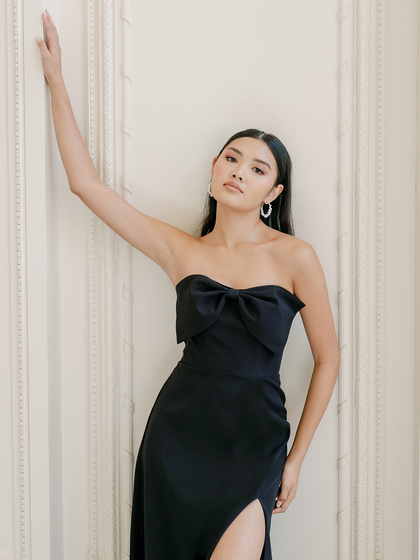 Model: Chalita; Size: 4; Color: Black