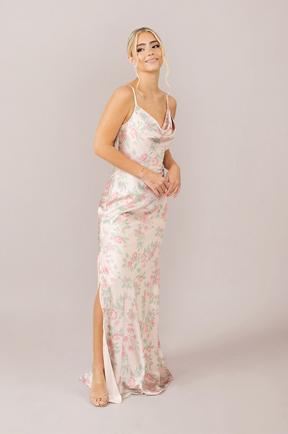 Model: Rylee; Size: 6; Color: Blushing Bride Bouquet