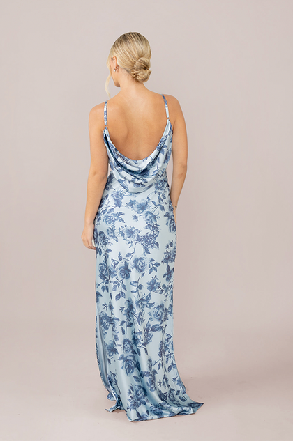 Model: Rylee; Size: 6; Color: Sky Blue Garden