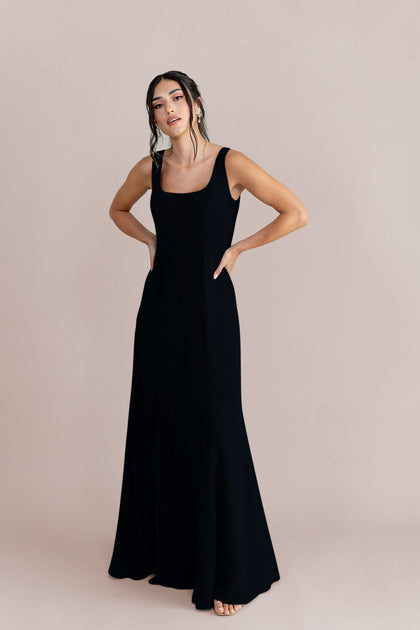 Model: Saije; Size: 4