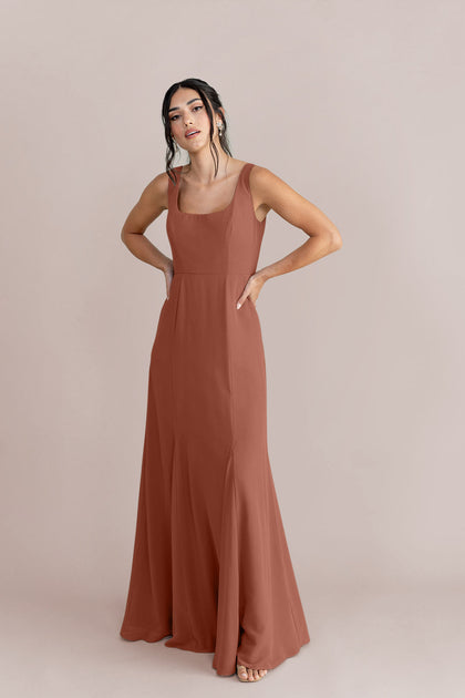 Model: Saije; Size: 4