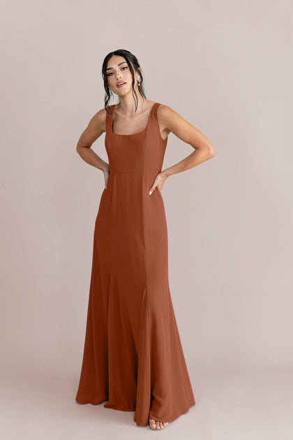 Model: Saije; Size: 4