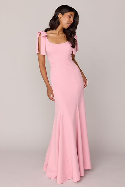 nicole-crepe_lifestyle_main-