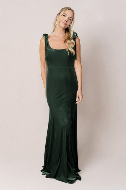 Model: Britt; Size: 4; Color: Emerald